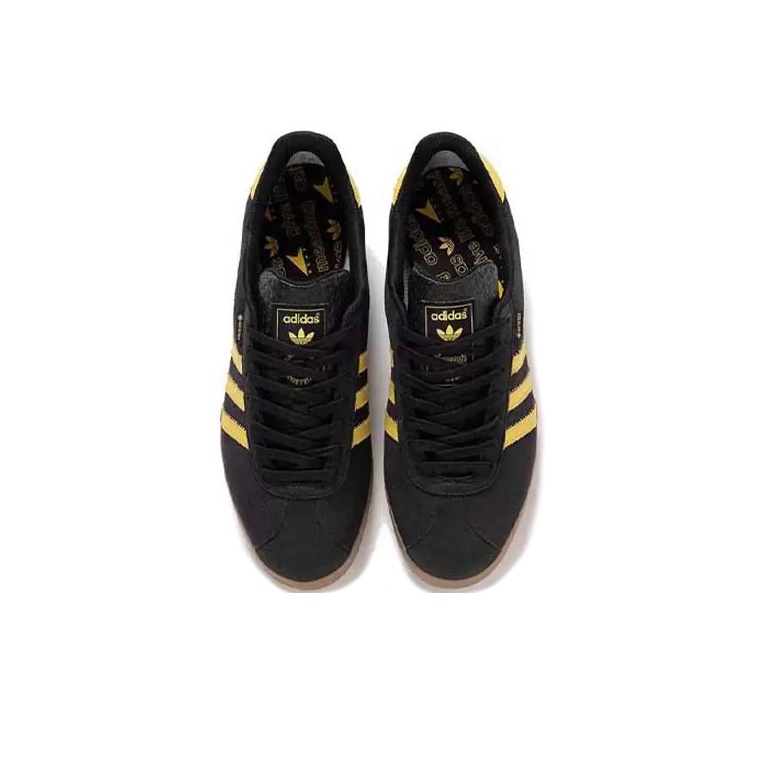 أحذية تزلج منخفضة الارتفاع من  - مراجعة Adidas Shoes Gazelle وسعره